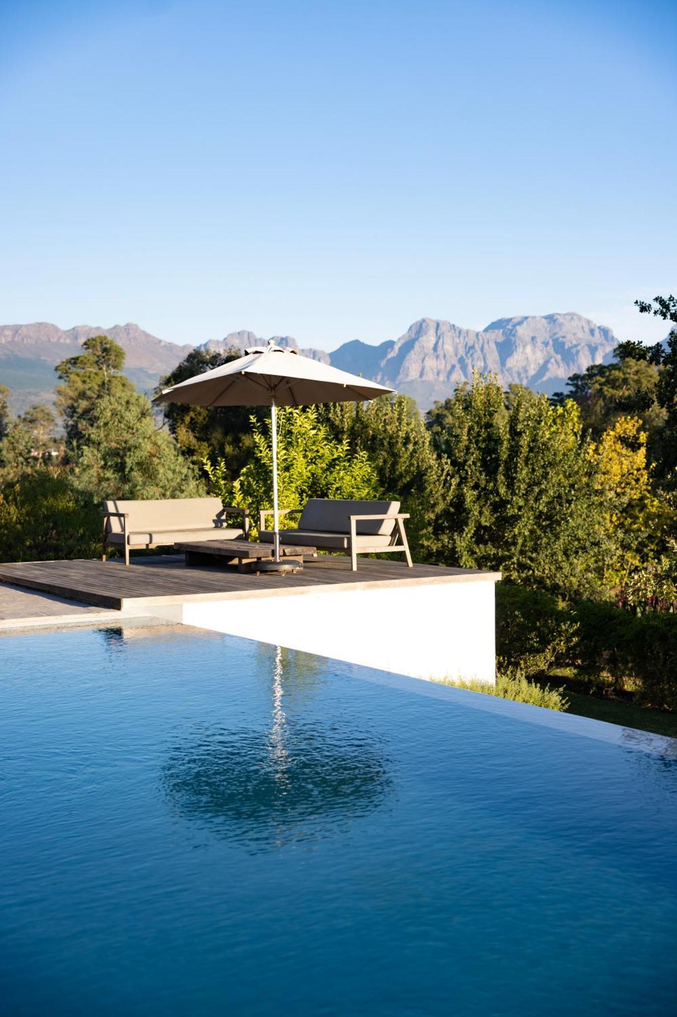 Tempel Wines Hotel Paarl Exterior photo